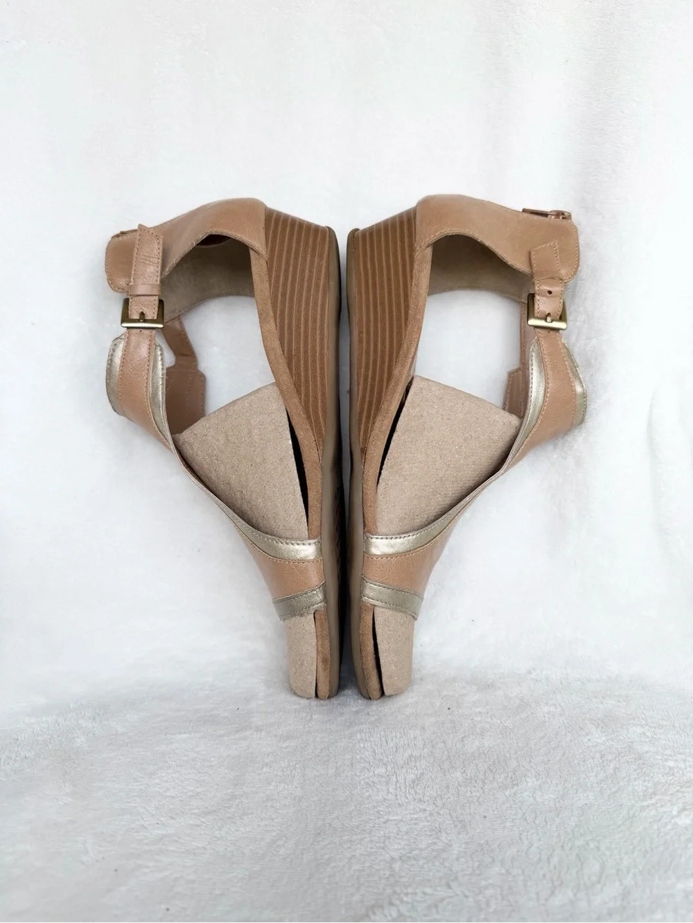 Aerosoles Light Brown Wedge Sandals Womens Size 9.5M Side Buckles